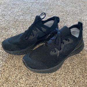 Nike women’s flyknit epic react shoes